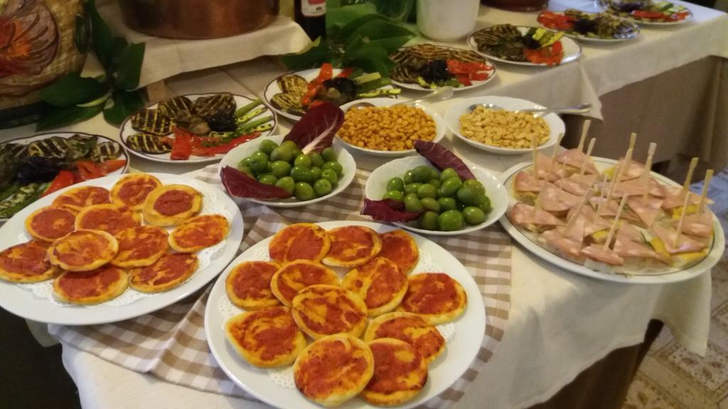 גרוטאפראטה Hotel Squarciarelli מראה חיצוני תמונה